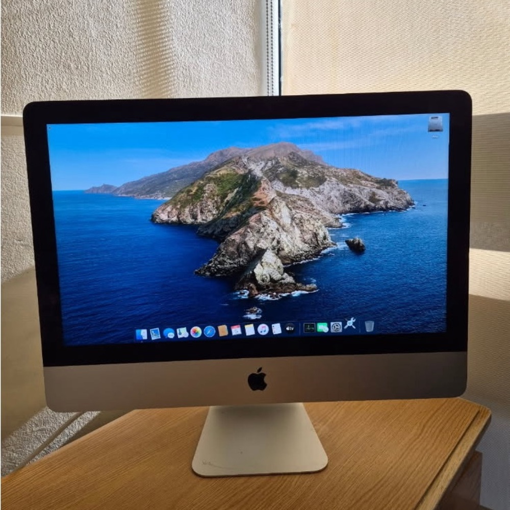 Apple iMac with Black and Silver Finish